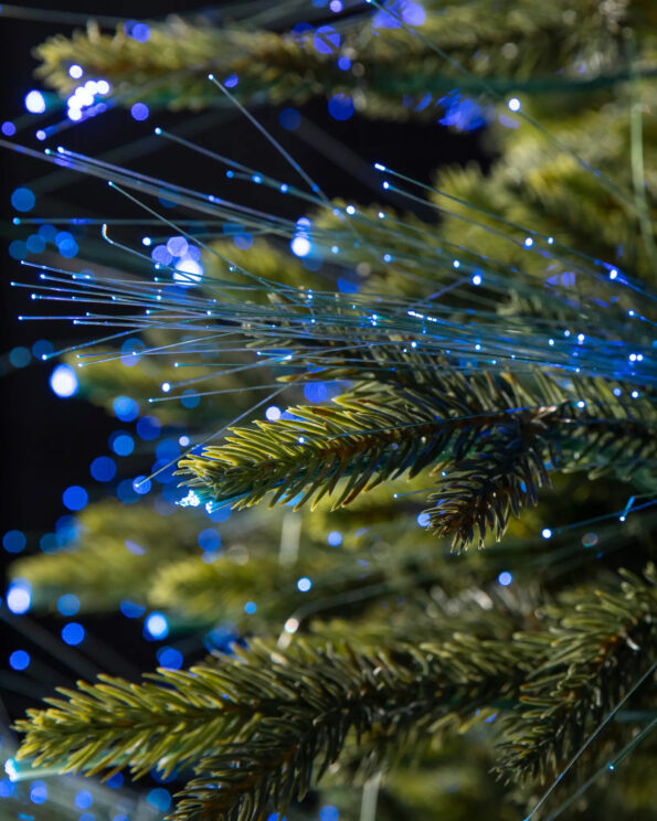 BFO-T_Broadway-Fiber-Optics-Tree_Detail Broadway Fiber Optics Tree