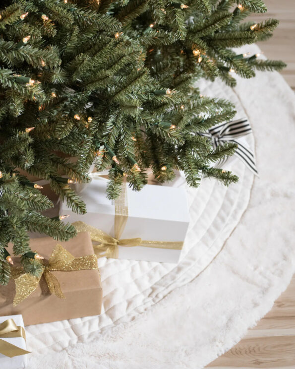 BLU-T_Classic-Blue-Spruce_Lifestyle-10 Classic Blue Spruce®