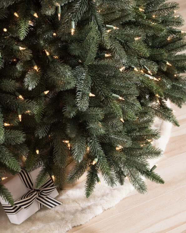 ETF-F_Aspen-Estate-Fir-Flip-Tree_Lifestyle-10 Aspen Estate Fir® Flip Tree®