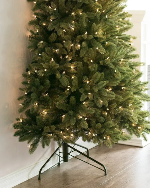 FAF-T_Fifth-Avenue-Flatback_Lifestyle-20 Fifth Avenue Flatback™ Tree