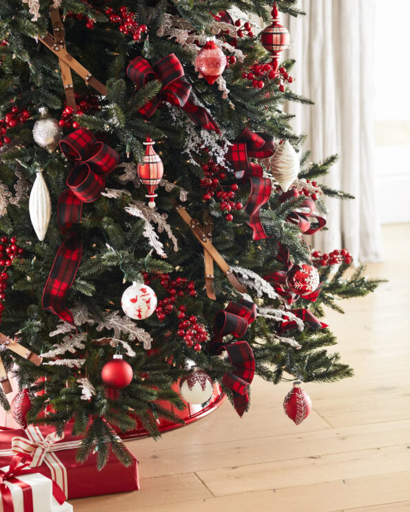 ORN-1641006_Nordic-Frost-Ornament-Set_Lifestyle-30 California Baby Redwood® Flip Tree®