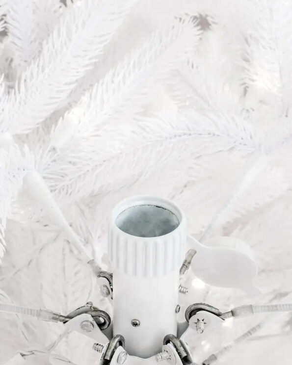WEP-T_Denali-White-Christmas-Tree_Easy-Plug_SpFeat-20 Denali White® Christmas Tree