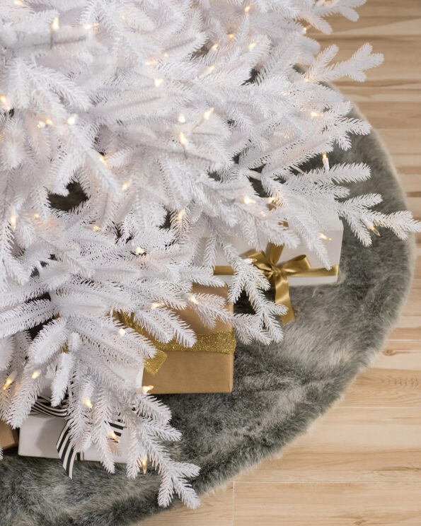 WEP-T_Denali-White-Christmas_Lifestyle-10 Denali White® Christmas Tree